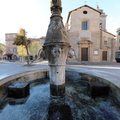 Dettagli fontana di San Faustino